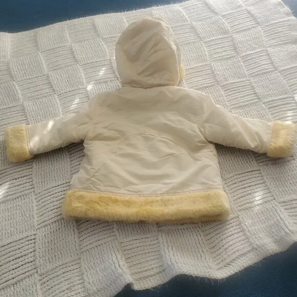 Girl's coat - Picture 2 of 8